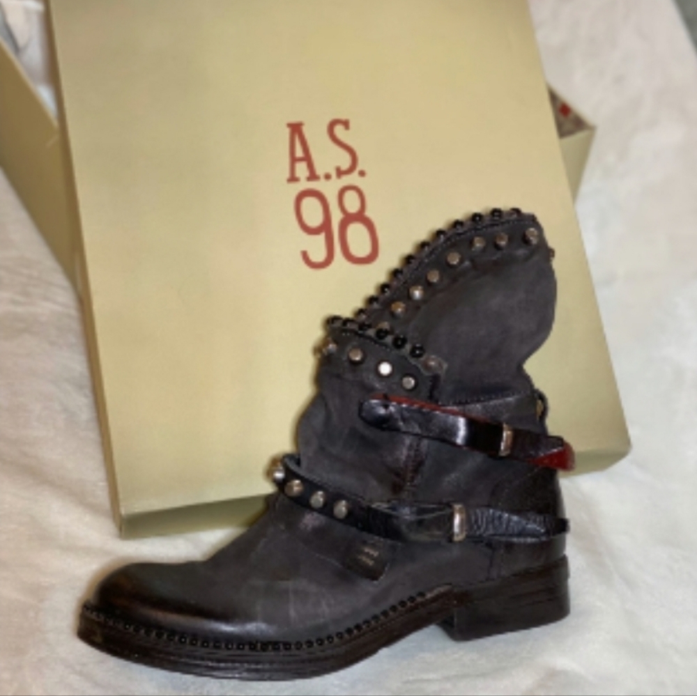 As98 Boots